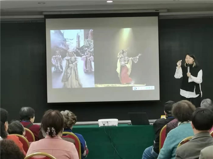 綿陽(yáng)中旅假日旅行社舉行新疆南疆專(zhuān)列(漠河專(zhuān)列)華陽(yáng)避暑線路推薦會(huì)暨客戶答謝會(huì)