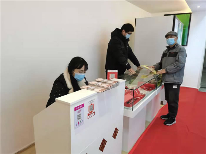 四川中青旅綿陽(yáng)分社、綿陽(yáng)市中旅假日旅行社、綿陽(yáng)自來(lái)文化傳播有限公司24H自助售貨服務(wù)盛大開(kāi)業(yè)