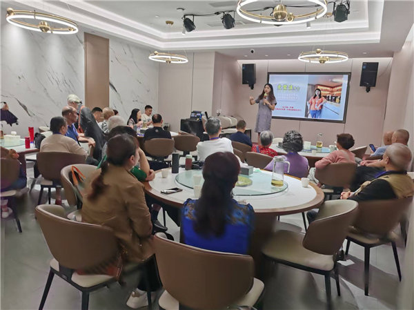 綿陽(yáng)中旅行假日旅行社舉行“什邡號(hào).2025熊貓專(zhuān)列”旅游線(xiàn)路分享會(huì)