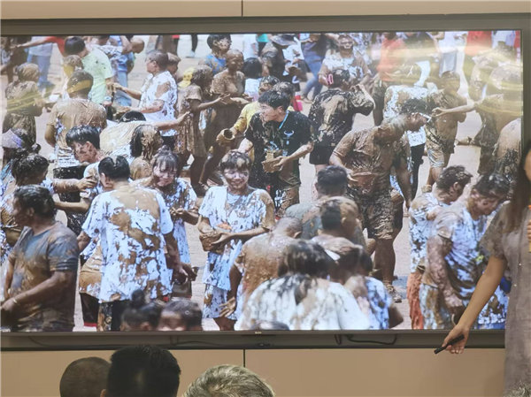 綿陽(yáng)中旅行假日旅行社舉行“什邡號(hào).2025熊貓專(zhuān)列”旅游線(xiàn)路分享會(huì)