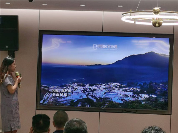 綿陽(yáng)中旅行假日旅行社舉行“什邡號(hào).2025熊貓專(zhuān)列”旅游線(xiàn)路分享會(huì)